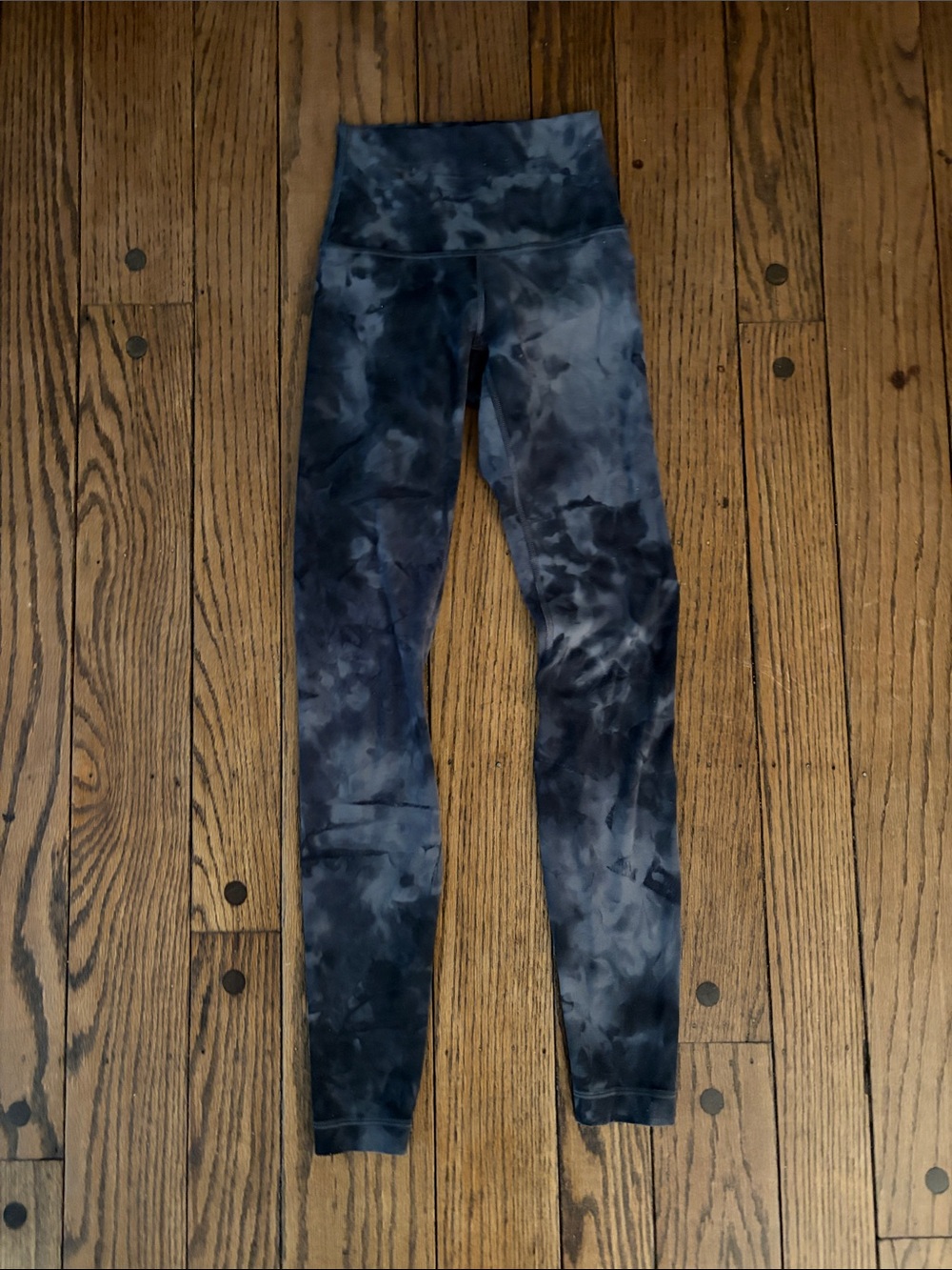 lululemon athletica Womenโs Smoke Leggings - Black & Gray
